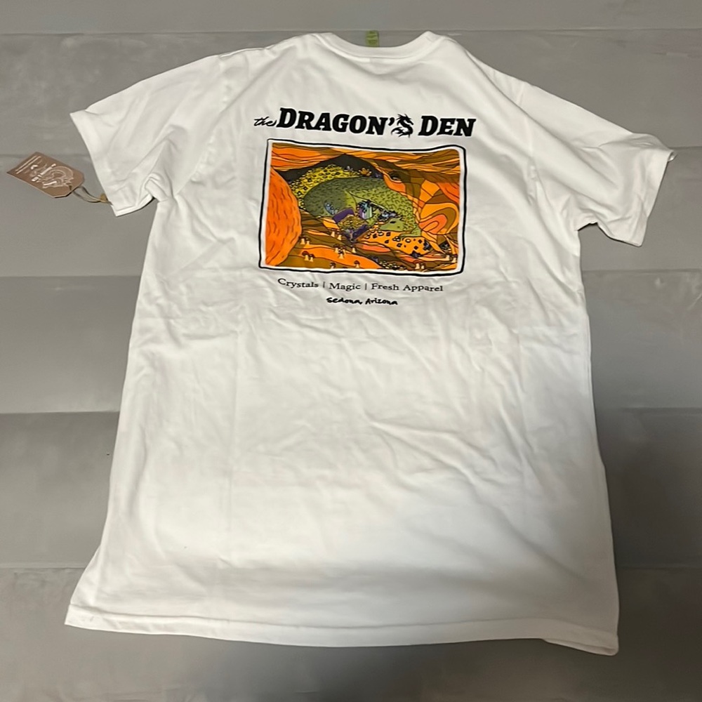 Sedona, Arizona Size M The Dragons Den Short Sleeve Shirt NWT Unisex